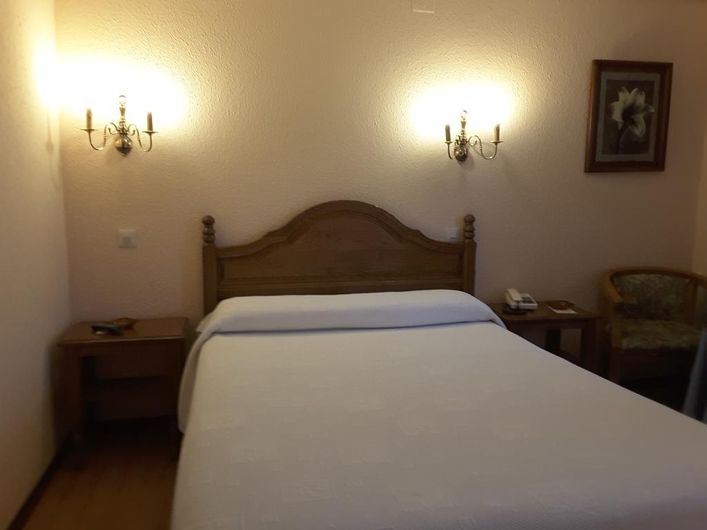 Riodeva Hotel Unquera Bagian luar foto