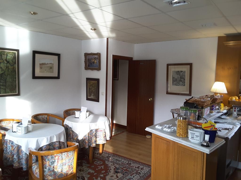 Riodeva Hotel Unquera Bagian luar foto